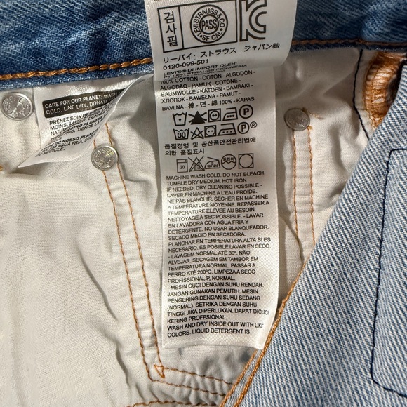 NWT Levi’s Premium 502 Women High Rise ‘90s Style Shorts Size 28 - Picture 7 of 16